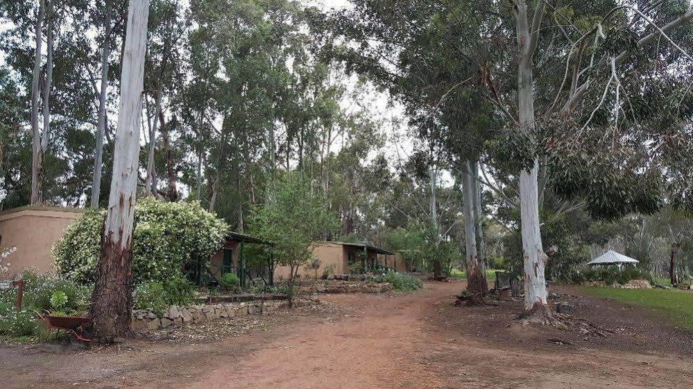 Country Cottages Of Bridgetown Kültér fotó